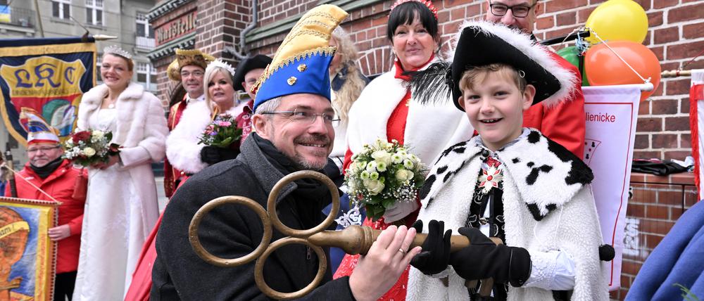 Schlüsselübergabe und Eröffnung der Karnevalssaison durch Oberbürgermeister Mike Schubert.