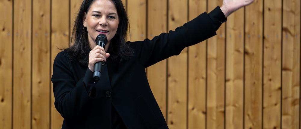 Die Außenministerin und Grünen-Bundestagsabgeordnete Annalena Baerbock fordert einen geordneten Ablauf für eine Neuwahl.