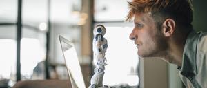 Übernehmen digitale Gesundheitsanwendungen Aufgaben von Therapeuten?