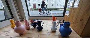 Neuer Laden "Chosay" in Potsdam. Chosay bietet eine Mischung aus Kleidung und Einrichtungsgegenständen an und will ein Treffpunkt für Leute sein, die sich für Mode und Design interessieren.