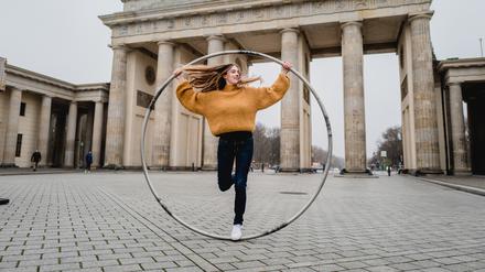 Weltmeisterin Lea Toran Jenner trainiert häufig in Berlin, sie träumt von einem Auftritt im Friedrichstadtpalast.