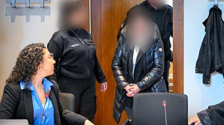 Vor dem Bremer Landgericht hat der Prozess um einen spektakulären Millionendiebstahl begonnen. 