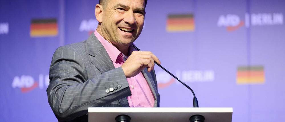 Arne Raue, bisher parteiloser Bürgermeister der Stadt Jüterbog, tritt in die AfD ein. Sympathien für die Partei hatte er schon gezeigt, wie hier bei einem Grußwort beim Landesparteitag der Berliner AfD in seiner Stadt im Oktober. (Archivbild)