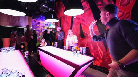 Indoor-Spielplatz für Erwachsene. Die neue Freizeit- und Erlebnislocation „Lane 7“ am Potsdamer Platz.