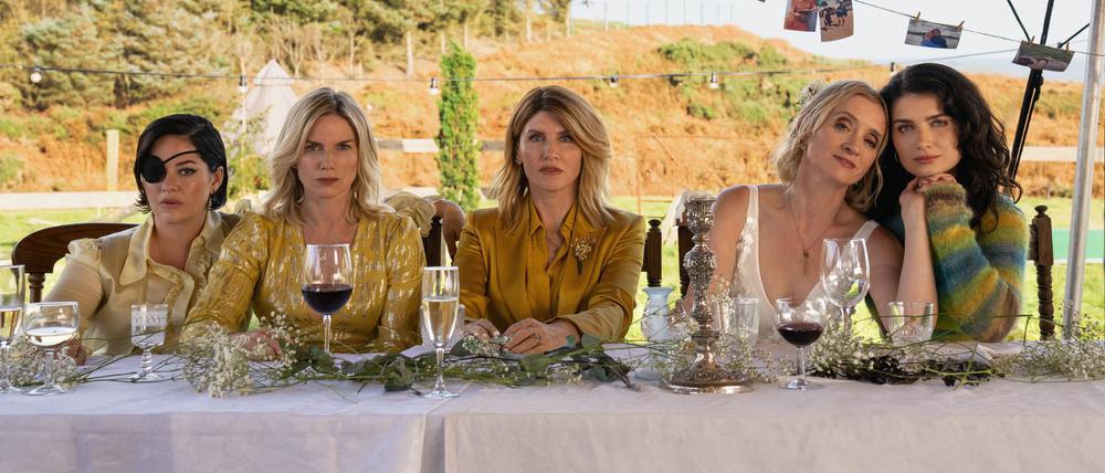 Gruppenbild mit Damen: Bibi, Ursula, Eva, Grace und Becka Garvey.