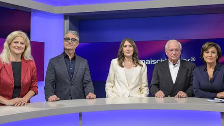 Sandra Maischberger mit ihren Gästen: Kristina Dunz, Gabor Steingart, Anja Kohl, Wolfgang Ischinger.