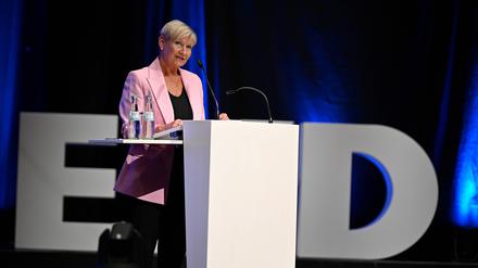 Die amtierende Ratsvorsitzende der EKD, Bischöfin im Sprengel Hamburg und Lübeck, Kirsten Fehrs, ist zur Ratsvorsitzenden der Evangelischen Kirche in Deutschland EKD gewählt worden.