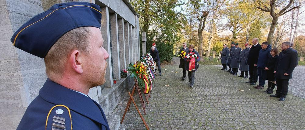 Auch auf dem Neuen Friedhof in Potsdam wird dieses Jahr am Volkstrauertag wieder ein Kranz niedergelegt.