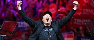 „The DOGE Plan to Reform Government“ – Elon Musk hat sich vorgenommen, Millionen Beschäftigte im öffentlichen Dienst zu entlassen. 