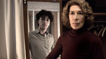 Josefa (Adele Neuhauser) in einer Szene aus „Ungeschminkt“.