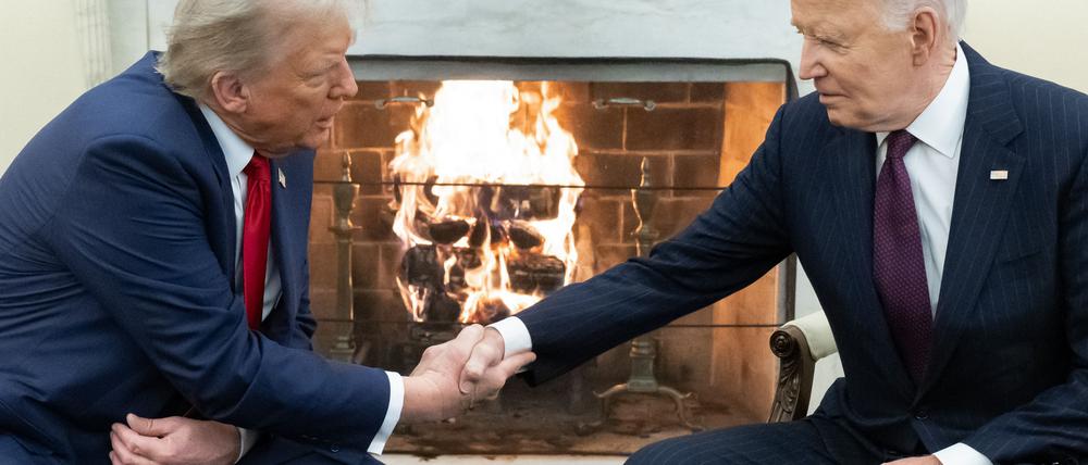 US-Präsident Joe Biden trifft den designierten US-Präsidenten Donald Trump im Oval Office des Weißen Hauses in Washington.