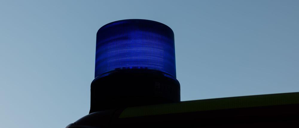 Ein 23-Jahre alter Mann wurde bei einem Brand in Hennigsdorf nahe Berlin schwer verletzt. (Symbolbild)