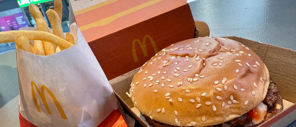 US-Behörden vermuten Zwiebeln in einem bestimmten Burger hinter dem Ausbruch. (Archivbild)