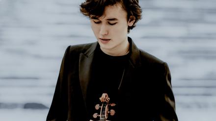 Daniel Lozakovich, Credit: Lyodoh Kaneko Deutsche Grammophon