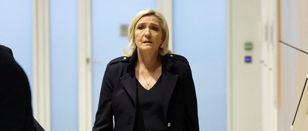 Marine Le Pen im Gericht.
