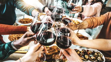 Italienische Lebensart. Jungunternehmer arbeiten an alkoholfreien Alternativen zu herkömmlichen Weinen.