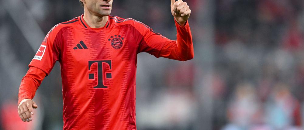 Thomas Müller hat mit einem Freund ein Unternehmen gegründet, das in der Luftfahrt tätig ist.