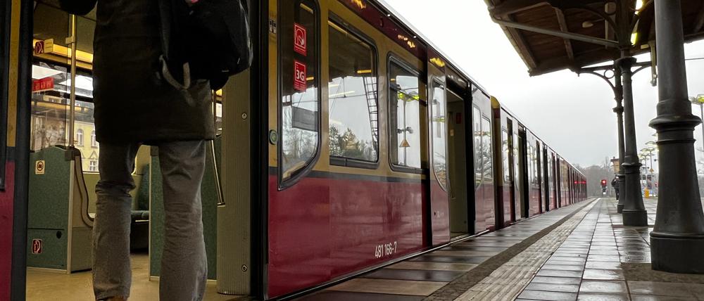19.000 Menschen nutzen täglich den S-Bahnhof Zehlendorf. Jetzt soll er umgebaut werden.