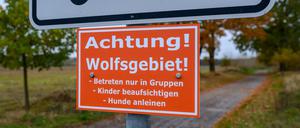 Es gehe nicht darum, den Menschen mit den Schildern den Besuch in der Natur zu vermiesen, sagte der Wolfsbeauftragte des Amts Seelow-Land, Robert Schulz.