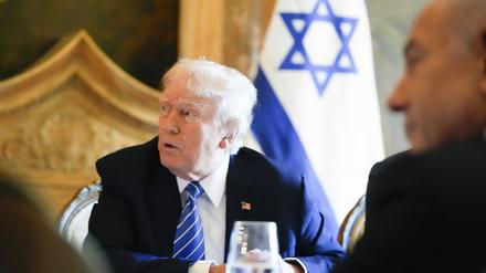 Sie planten Weltpolitik schon vor dem Wahlsieg: Donald Trump und der israelische Ministerpräsident Benjamin Netanjahu im Juli in Mar-a-Lago, Florida.