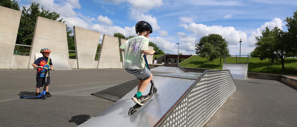 Die Skateanlage im Volkspark. Solche Jugendtreffs sind im Bornstedter Feld rar. Nun soll es vorangehen.
