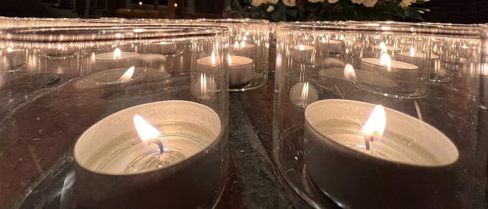 Trauerfeier für einmal Verstorbene in der Dreifaltigkeitskirche in Berlin-Lankwitz.