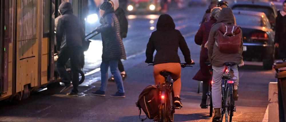 Wie kann das Fahrradfahren in Potsdam sicherer werden? Der ADFC schlägt ein Ziel-Radwegenetz und feste Qualitätsstandards vor.