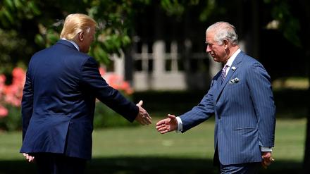 Die Geheimwaffe des Premiers? König Charles (r.) soll sich gut mit Trump verstehen. (Archivbild)
