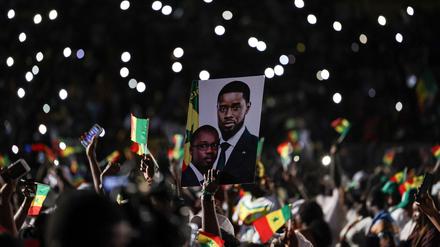 Der im März gewählte Präsident Bassirou Diomaye Faye und Parteichef Ousmane Sonko hoffen auf eine Mehrheit im Parlament.
