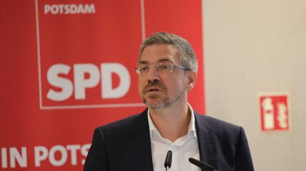 Oberbürgermeister Mike Schubert (SPD) beim vergangenen Parteitag der Potsdamer Sozialdemokraten.