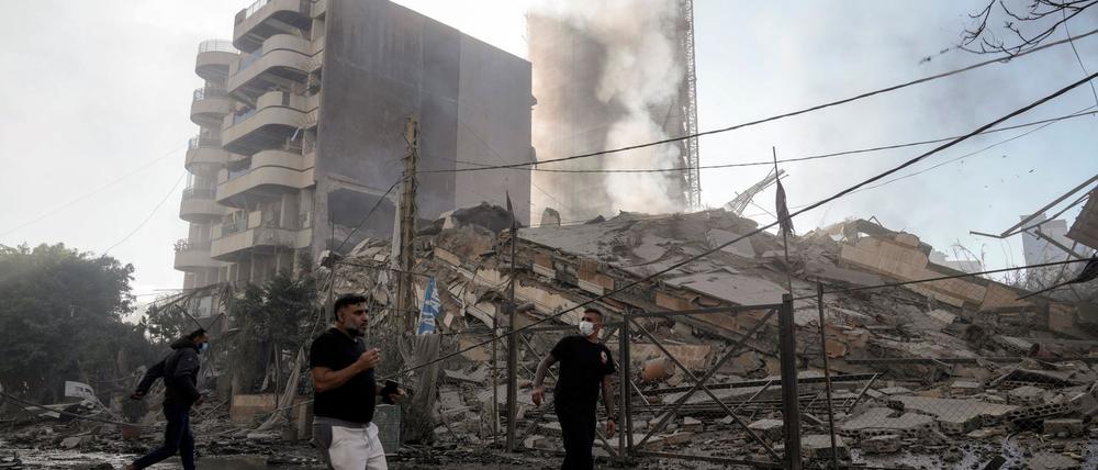 Die israelische Luftwaffe griff Beirut in mehreren Wellen an.