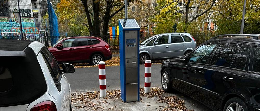 Ein Parkscheinautomat in Friedrichshain.