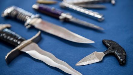 Der Berliner Senat kündigte Messer-Verbote an. (Symbolbild)