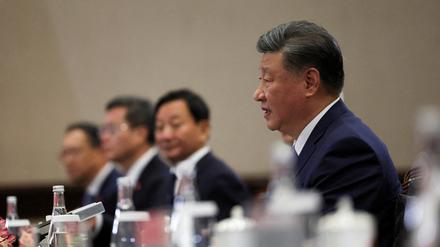 Chinas Partei- und Staatschef Xi Jinping bei einem Treffen mit US-Präsident Joe Biden am Rande des Apec-Gipfels am Samstag in Peru.