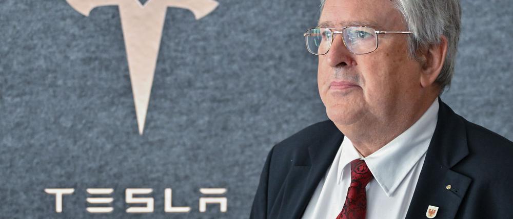 Brandenburgs Wirtschaftsminister Jörg Steinbach (SPD) kritisiert Tesla-Chef Elon Musk (Archivbild).
