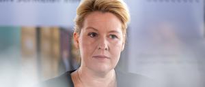 Franziska Giffey (SPD), Berliner Senatorin für Wirtschaft, Energie und Betriebe, kritisiert den Vorschlag des Hauptgeschäftsführers der Unternehmensverbände Berlin-Brandenburg (UVB) Alexander Schirp. 