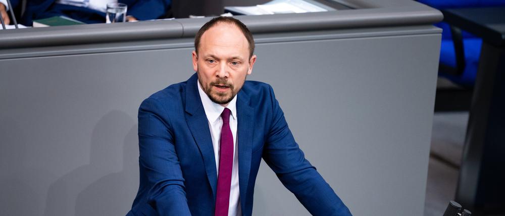 Marco Wanderwitz (CDU) spricht in der Plenarsitzung des Deutschen Bundestages.