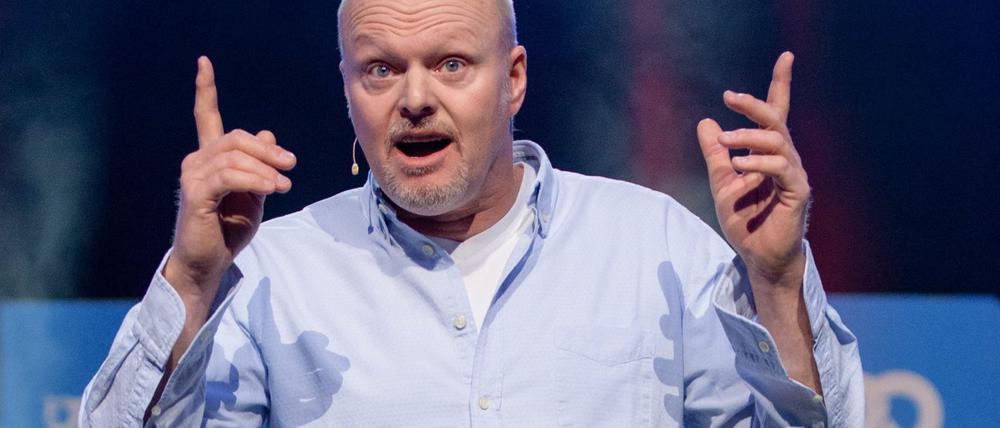 Stefan Raab kommt kurz vor Weihnachten mit einer neuen Samstagabendshow auf den Bildschirm - und hat dann namhafte Konkurrenz. (Archivbild)