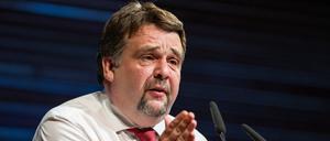  Dennis Radtke spricht auf der Tagung.