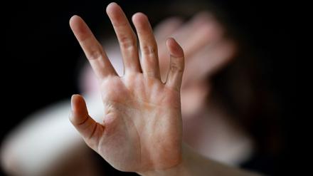 Hass und Gewalt gegen Frauen seien ein zunehmendes gesellschaftliches Problem, heißt es vom Bundeskriminalamt. (Symbolbild) 