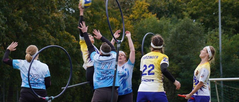 Die Sportart Quadball hat ihren Ursprung in den Harry-Potter-Romanen. Inzwischen gibt es Ligen und große europäische Turniere.