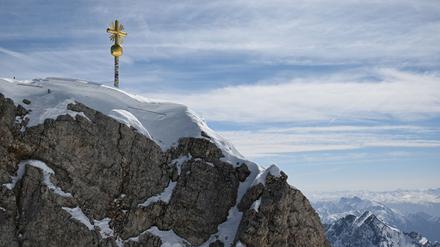 Bayerische Spezialitäten wird es aber weiterhin in allen Restaurants auf der Zugspitze geben. (Archivbild)