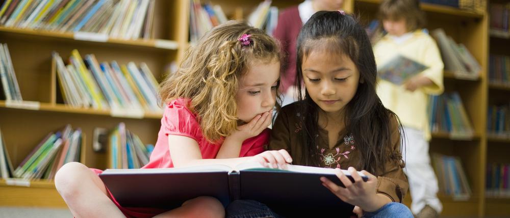 Die Berliner Literaturinitiative möchte Kinder und Jugendliche zum Lesen motivieren.