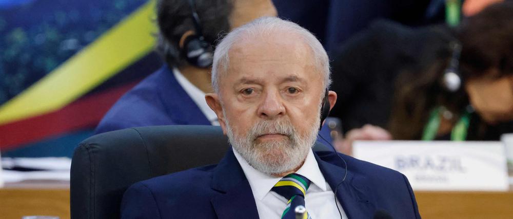 Brasiliens Präsident Luiz Inácio Lula da Silva schaut während der zweiten Sitzung des G20-Treffens der Staats- und Regierungschefs in Rio de Janeiro, Brasilien, am 18. November 2024 zu.
