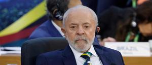 Brasiliens Präsident Luiz Inácio Lula da Silva schaut während der zweiten Sitzung des G20-Treffens der Staats- und Regierungschefs in Rio de Janeiro, Brasilien, am 18. November 2024 zu.