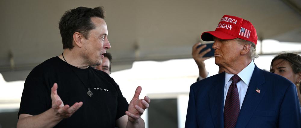 Am Dienstag wohnte Trump dem sechsten Testflug einer Starship-Rakete von Elon Musks Firma SpaceX bei. 