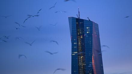 Gebäude der Europäischen Zentralbank in Frankfurt: Die Notenbanker warnen vor einem Handelskrieg.