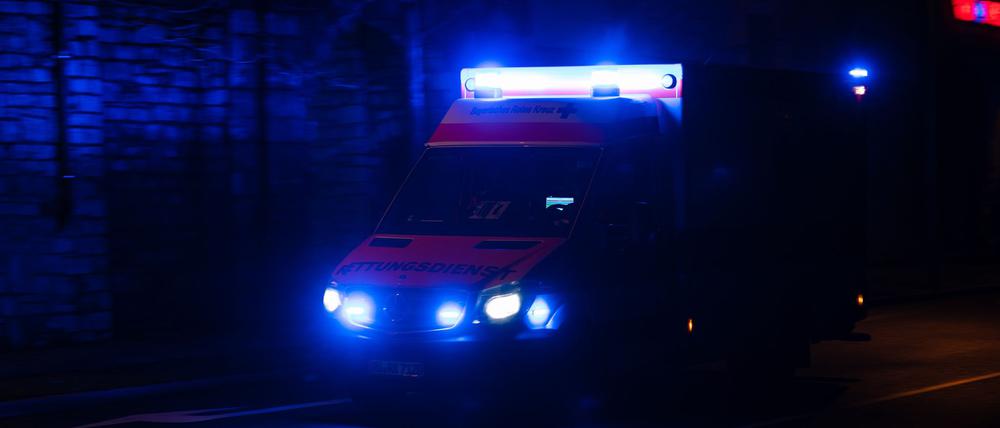 Ein Rettungswagen im Einsatz. (Symbolbild)