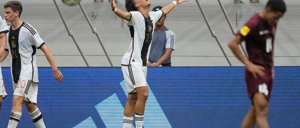 Der deutsche U17-Weltmeister Eric da Silva Moreira hat seinen Ex-Club FC St. Pauli für die Kollaboration mit der US-amerikanischen Punkband Bad-Religion kritisiert.