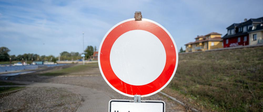 Das Sommer-Hochwasser von 2013 wurde für Regionen an der Elbe in der Prignitz 2013 gefährlich. Seit vielen Jahren wird aber der Schutz vor extrem hohen Wasserständen verstärkt. (Archivbild)